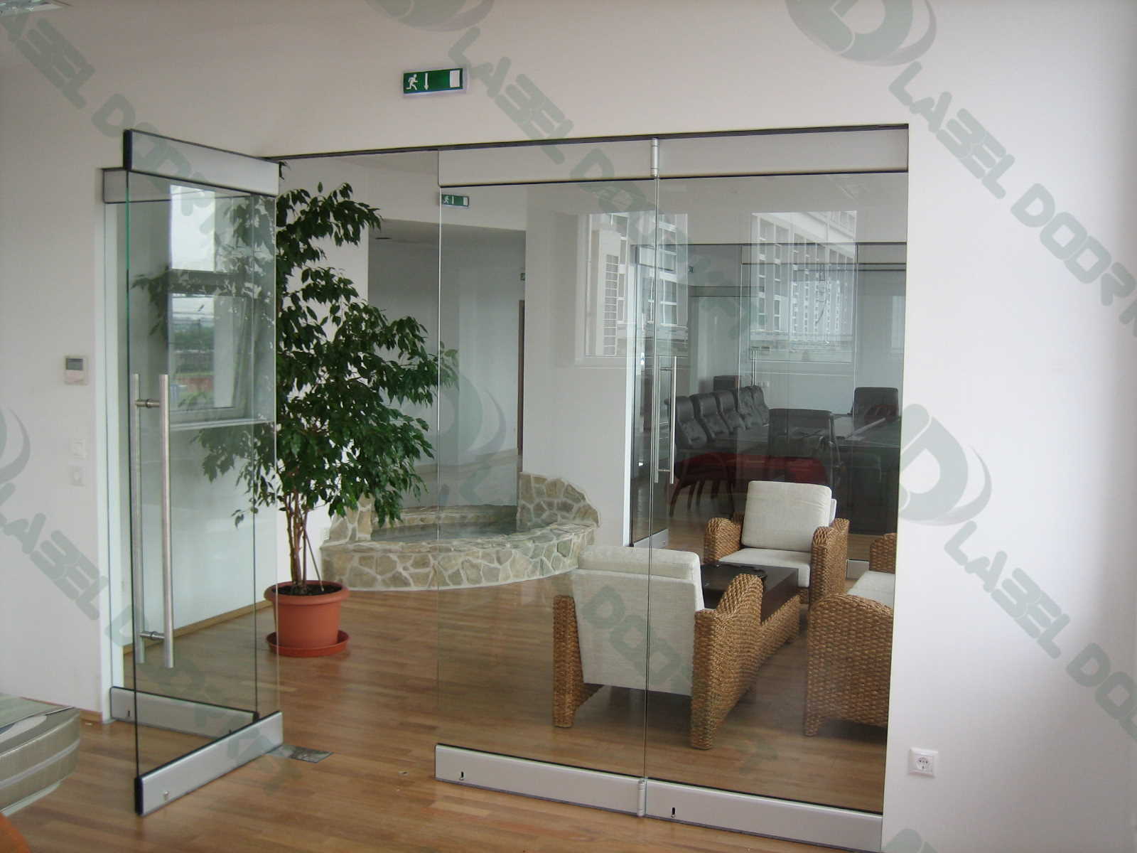Label, glass door, glass, glass slider, GLASSDOOR, GLASS DOOR, glass railing